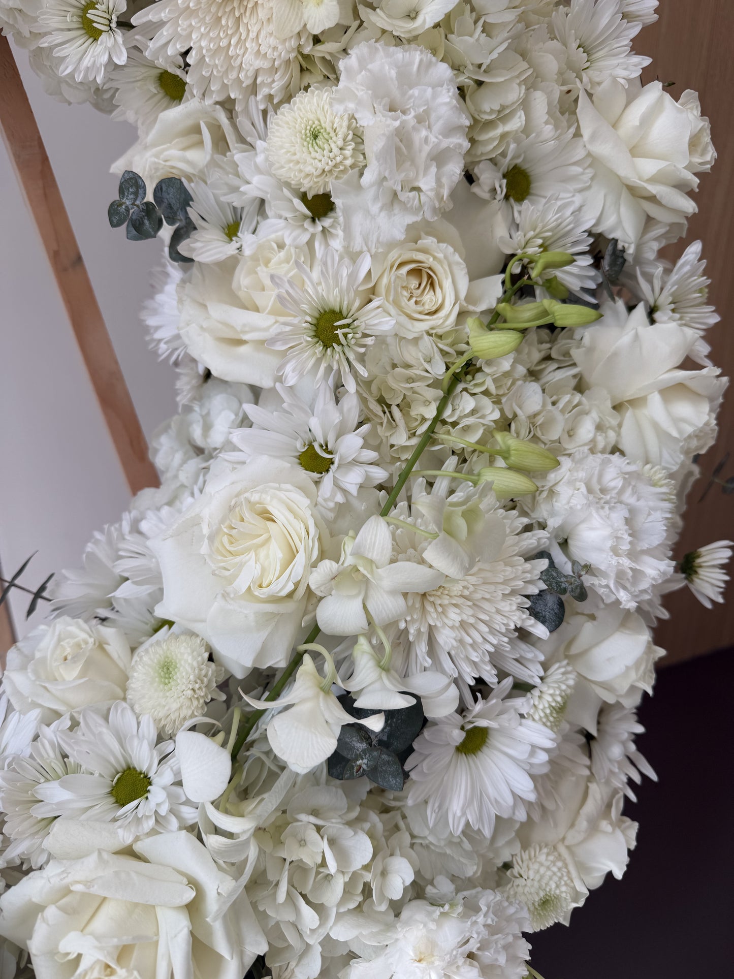 No. 1023 White Elegance Memorial Wreath