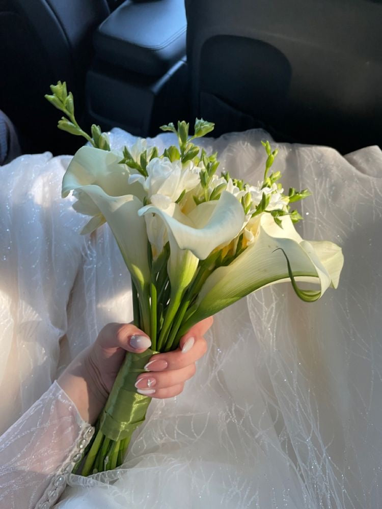 white lily bridesmaid bouquets No. 1019 Calla Lily Bride