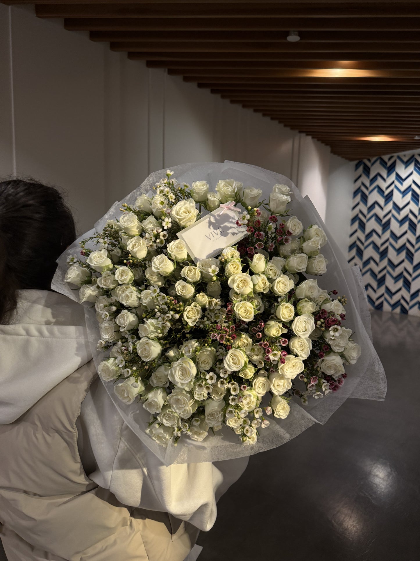 No. 038 Ivory Spray Roses