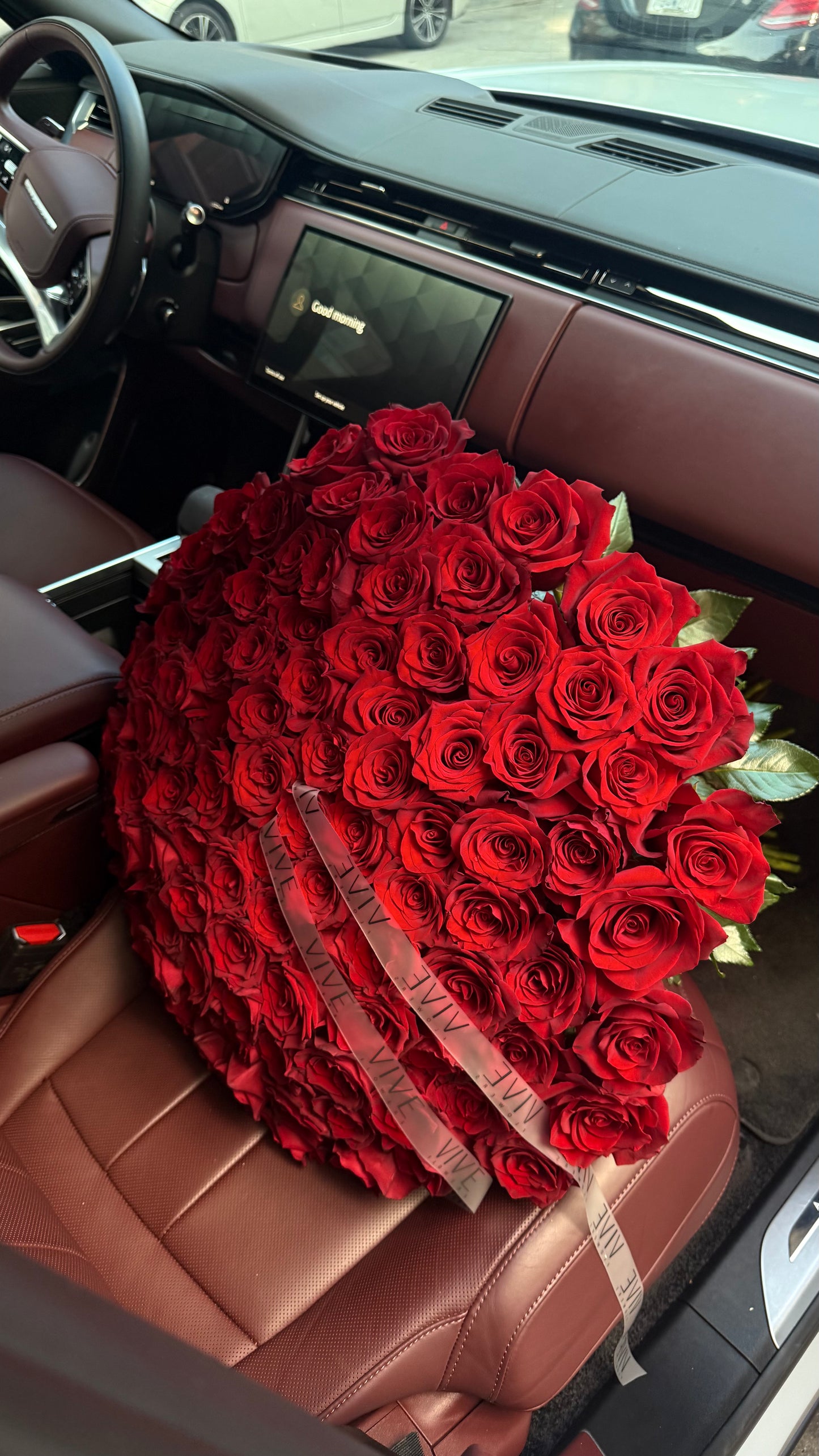 No. 024 Red Rouge Roses