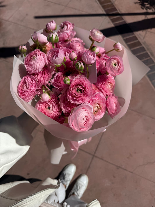 No. 032 Cotton Candy Pink Ranunculus