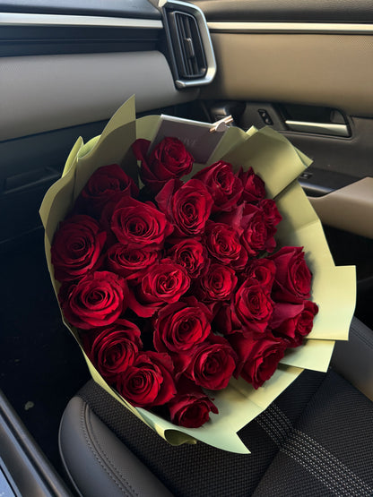 No. 024 Red Rouge Roses