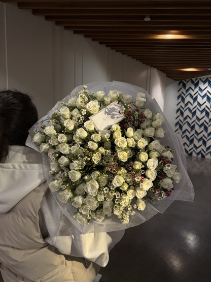 No. 038  Ivory Spray Roses